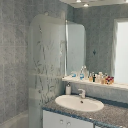 Beautiful 2 Bedrooms In A Private With Sea View